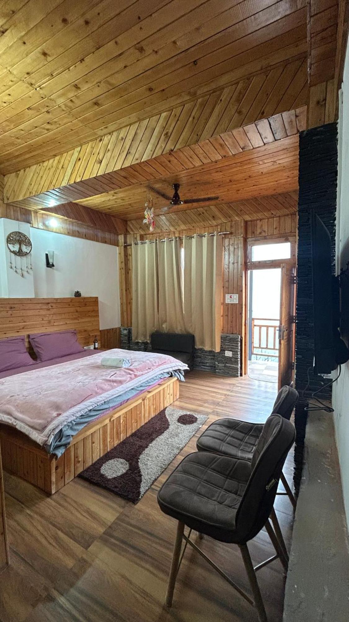 The Himalayan Sukoon Villa Near Jibhi Banjar ภายนอก รูปภาพ