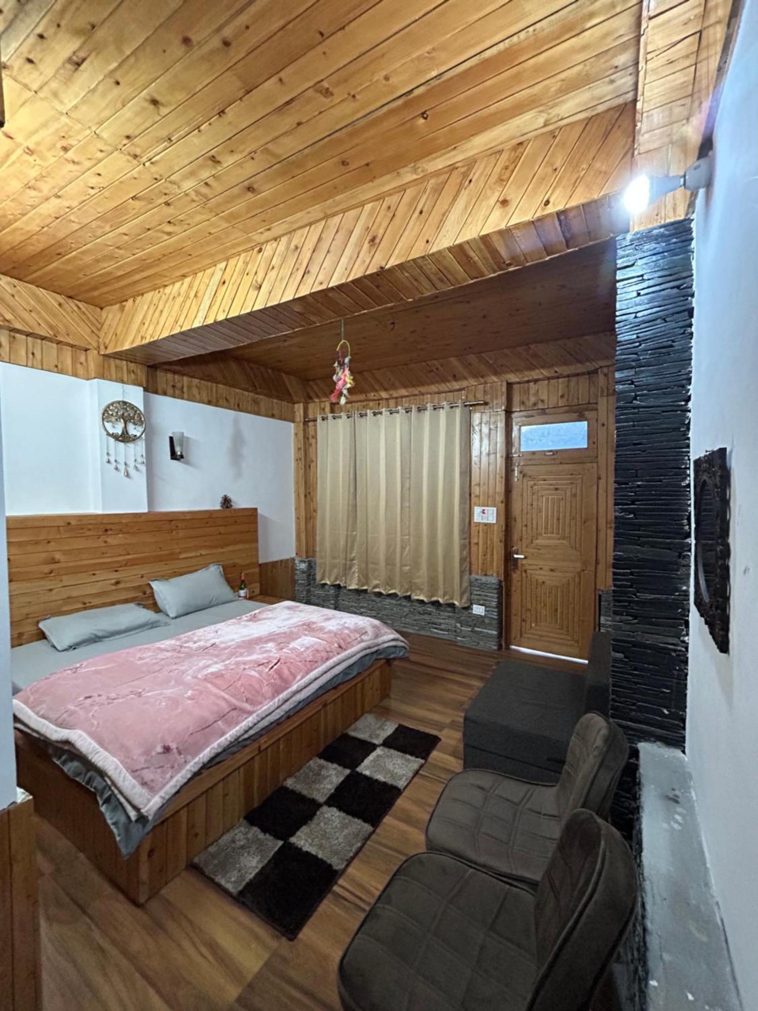 The Himalayan Sukoon Villa Near Jibhi Banjar ภายนอก รูปภาพ